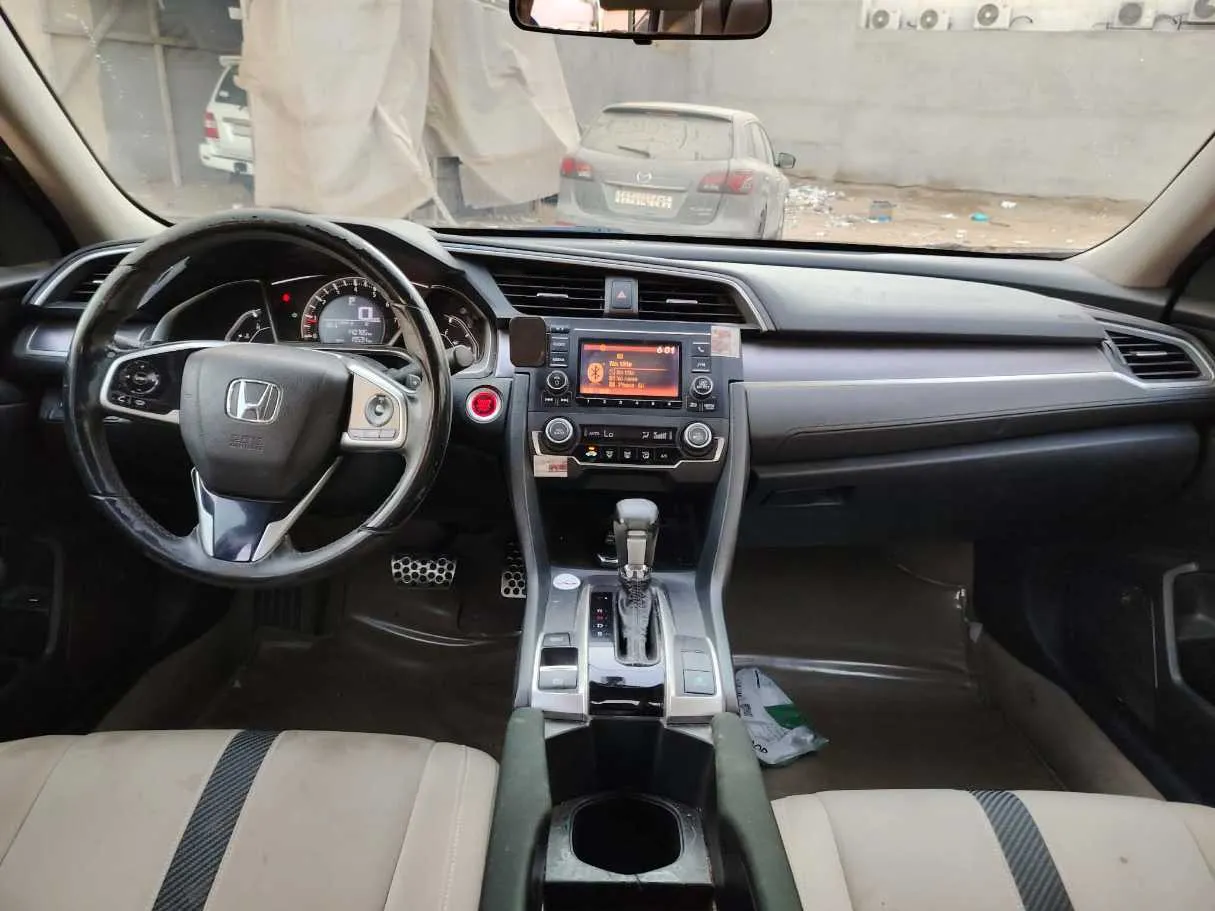 Car image 21