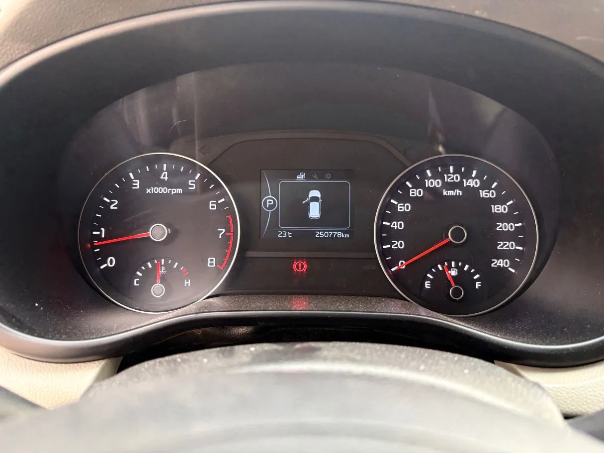 Car image 23