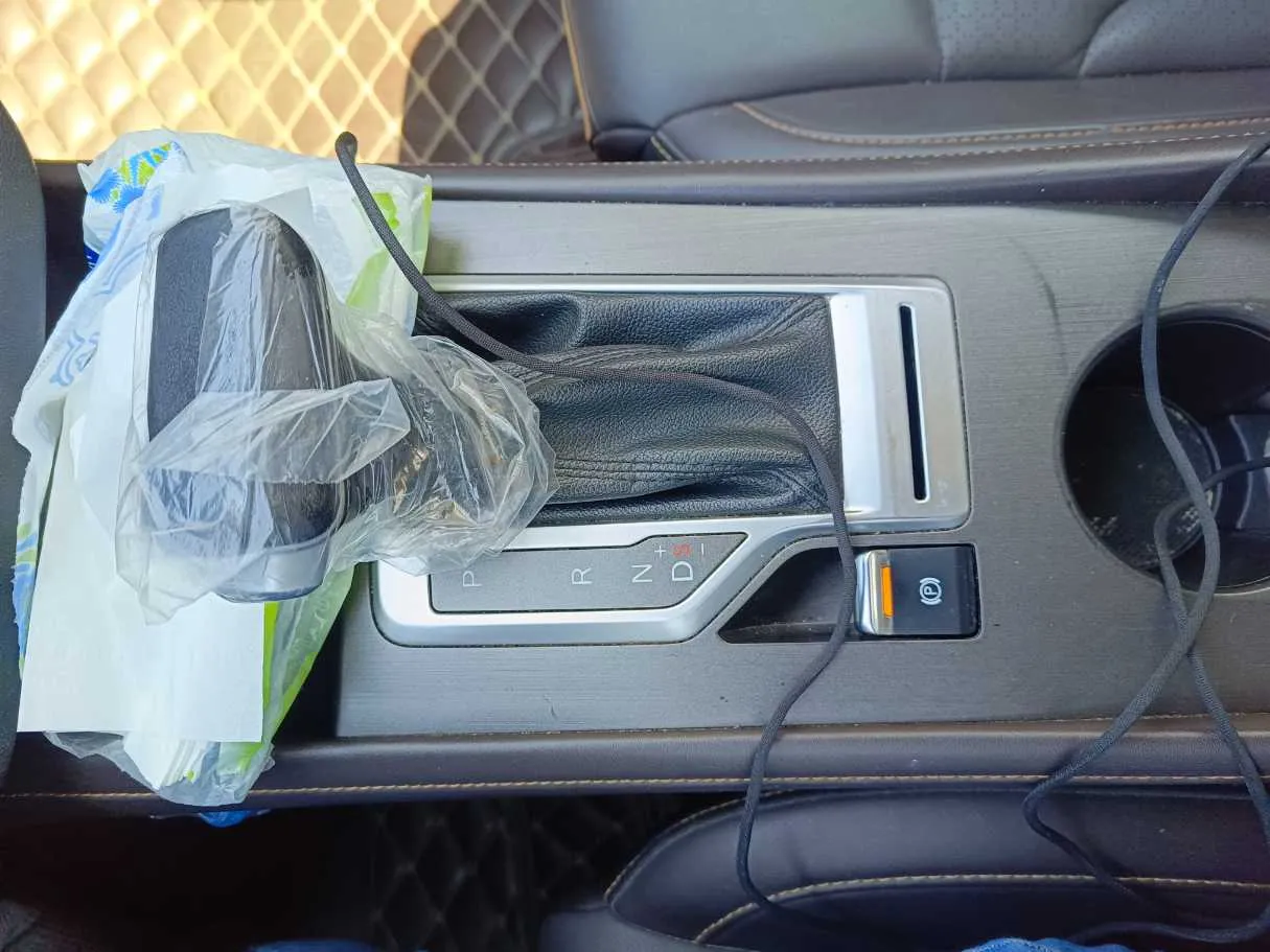 Car image 20