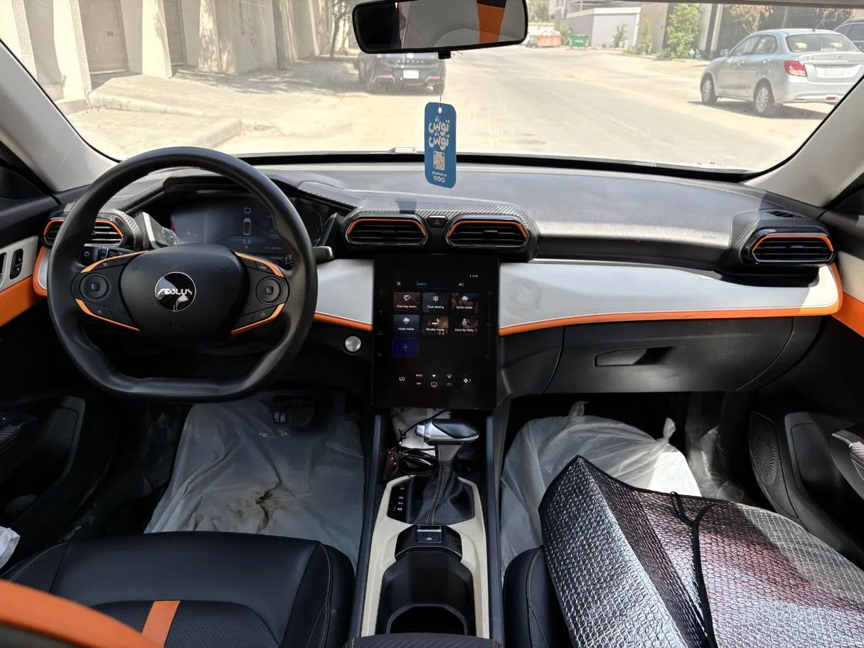 Car image 18