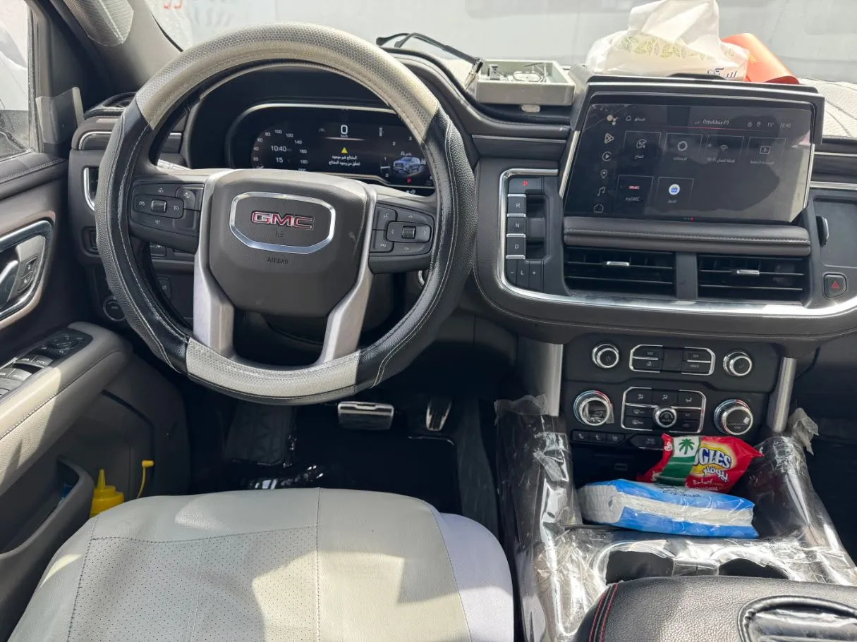 Car image 15