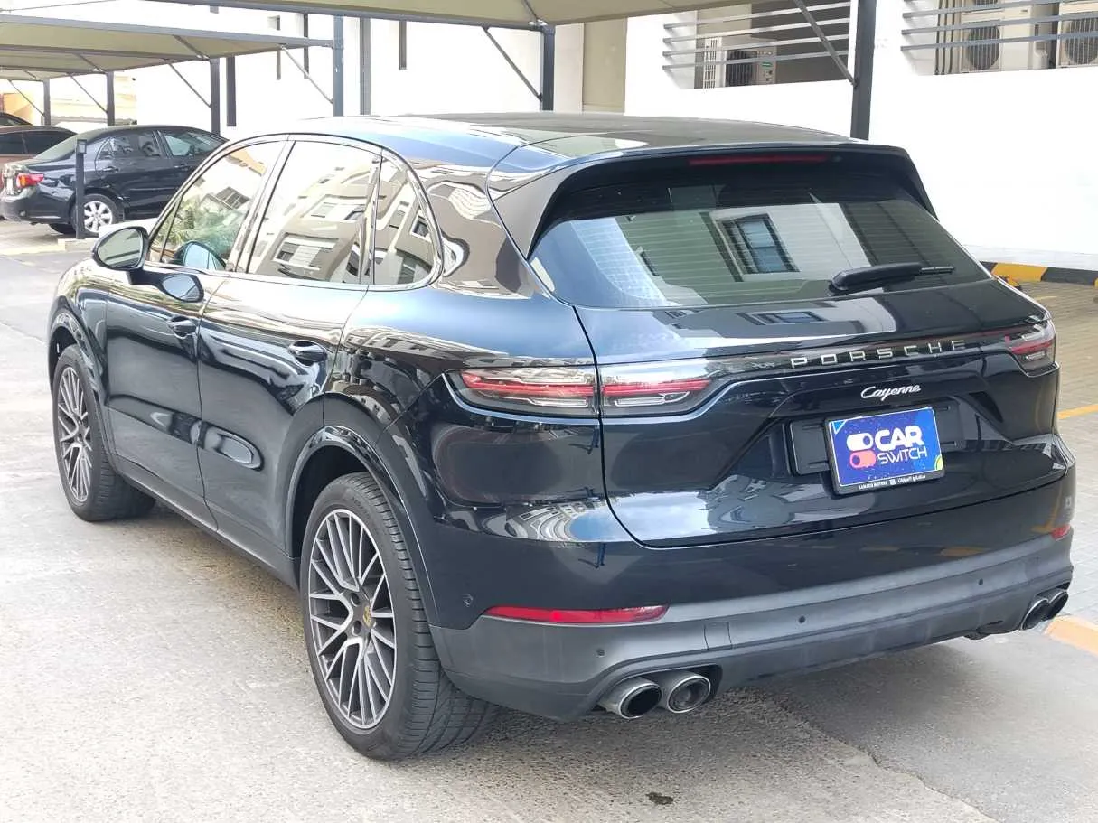 Car image 7
