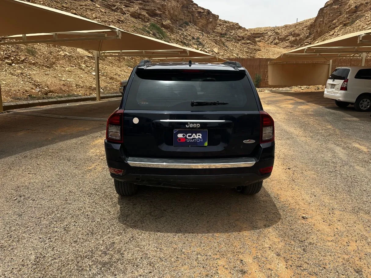 Car image 6