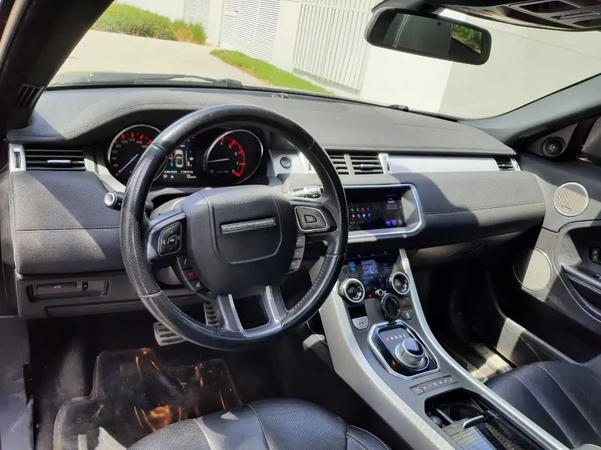 Car image 11