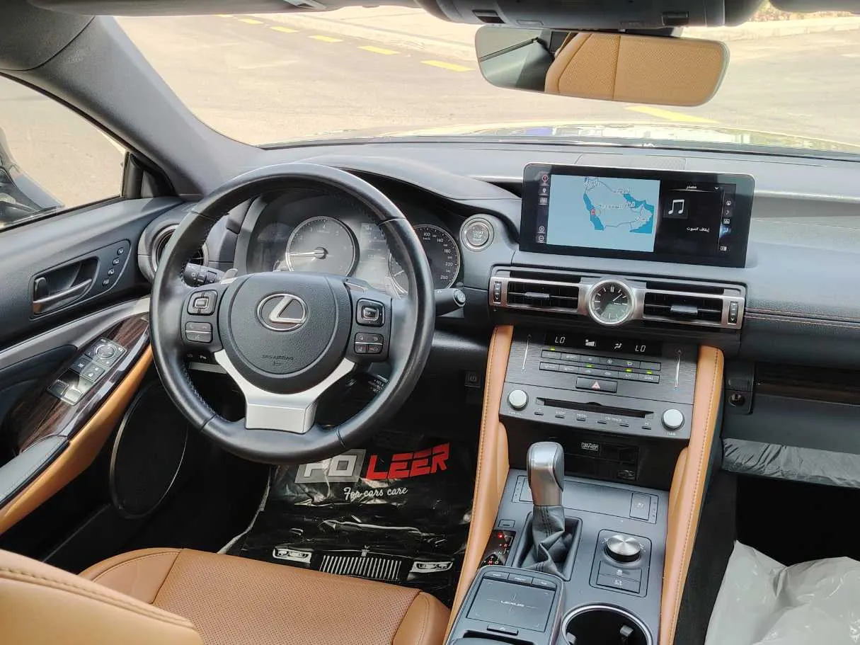 Car image 24