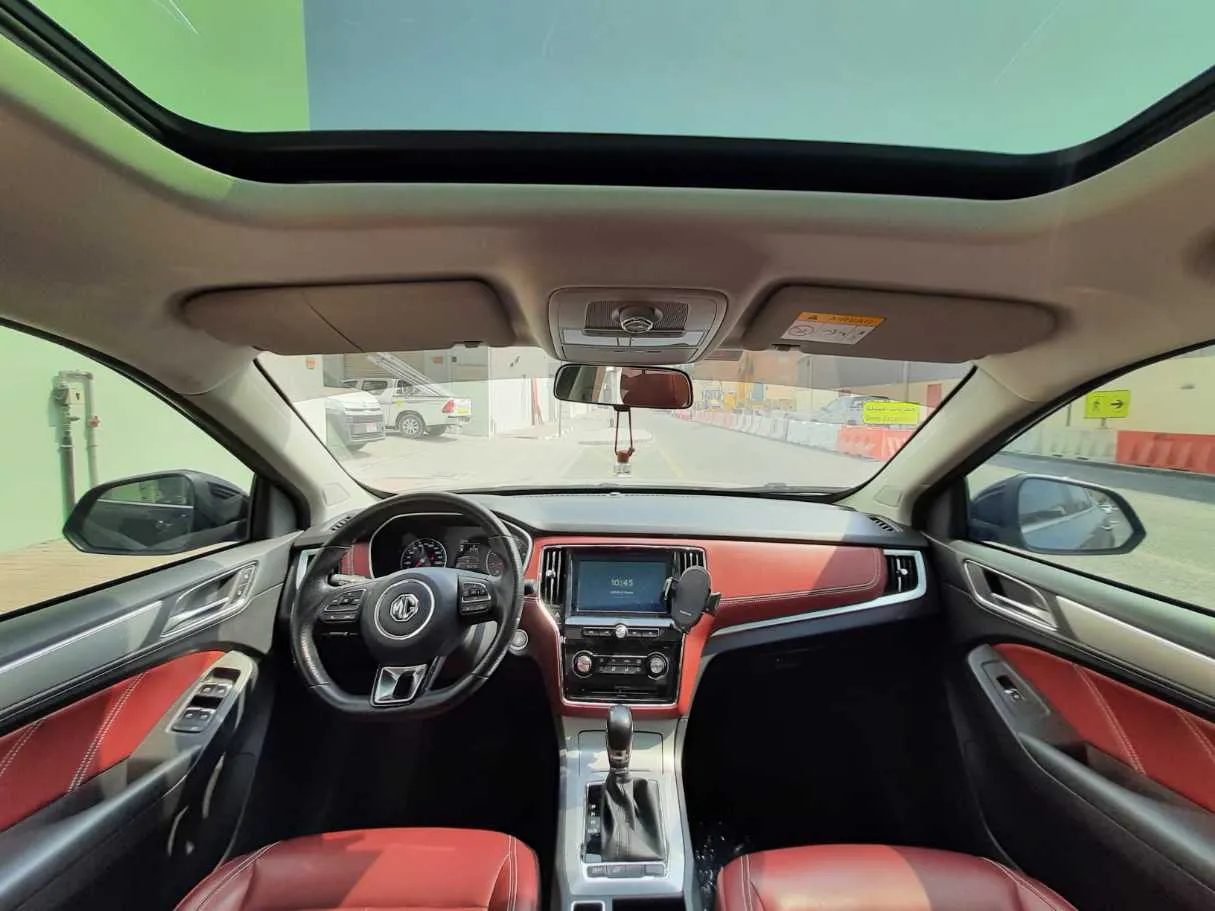Car image 13