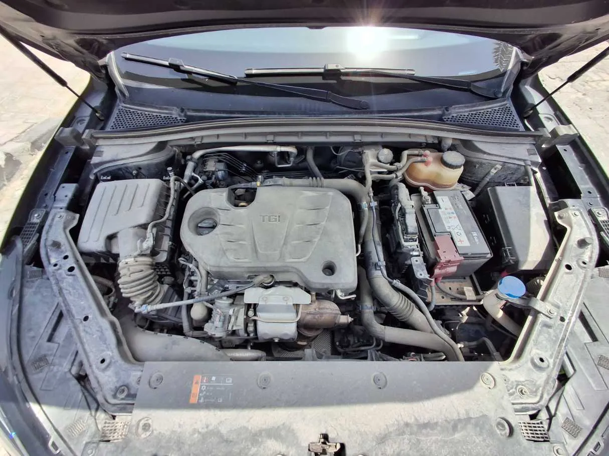 Car image 21