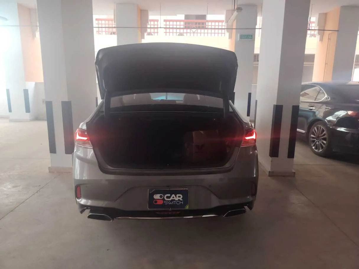 Car image 25