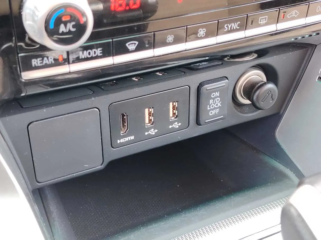 Car image 29
