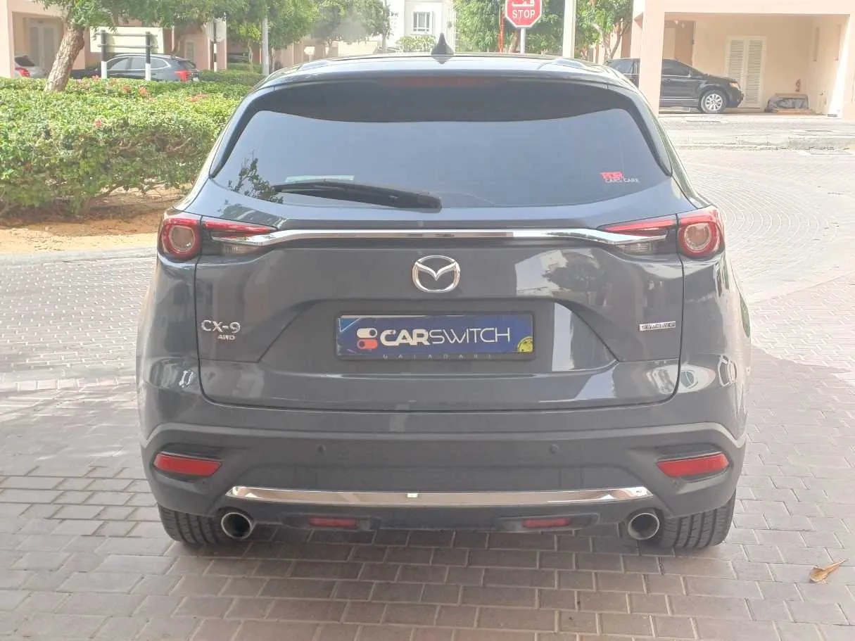 Car image 6
