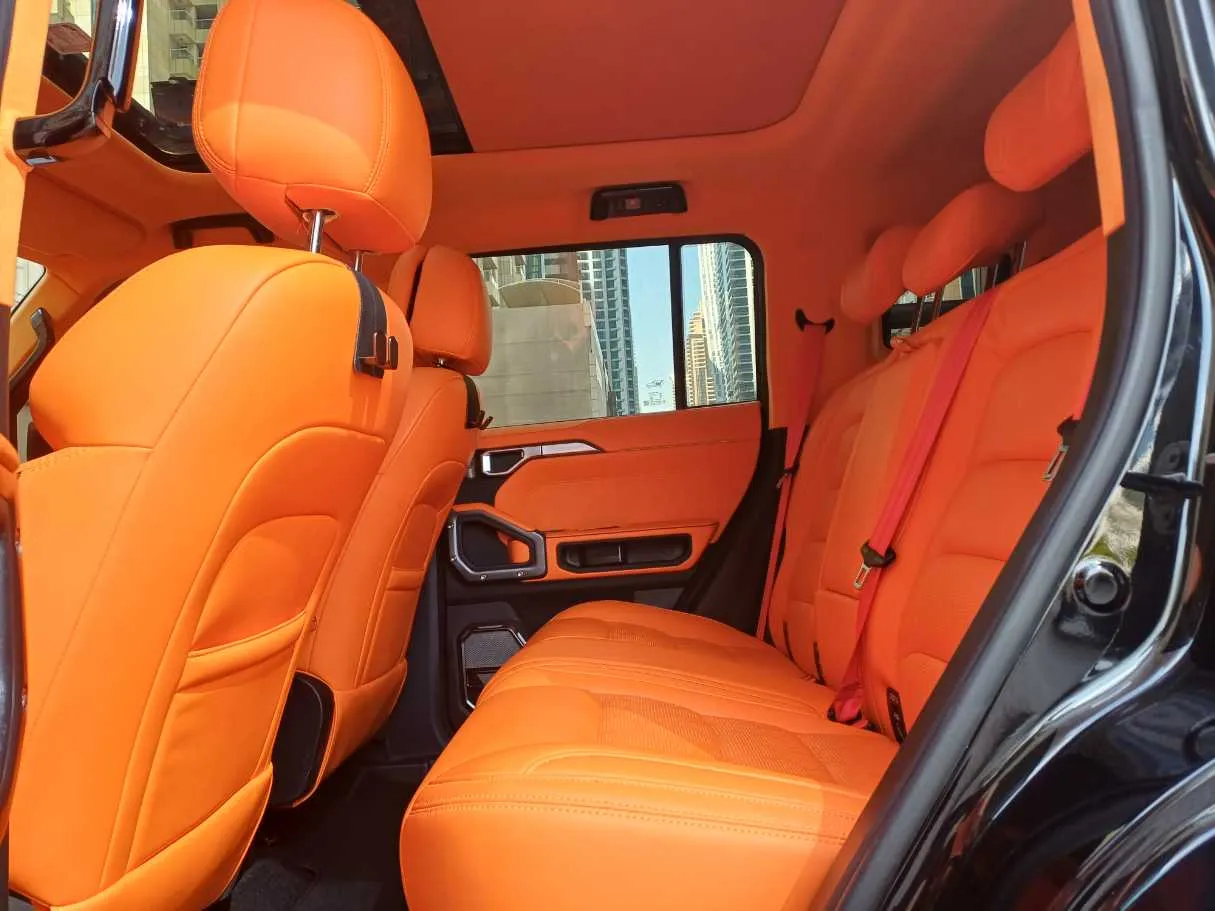 Car image 13