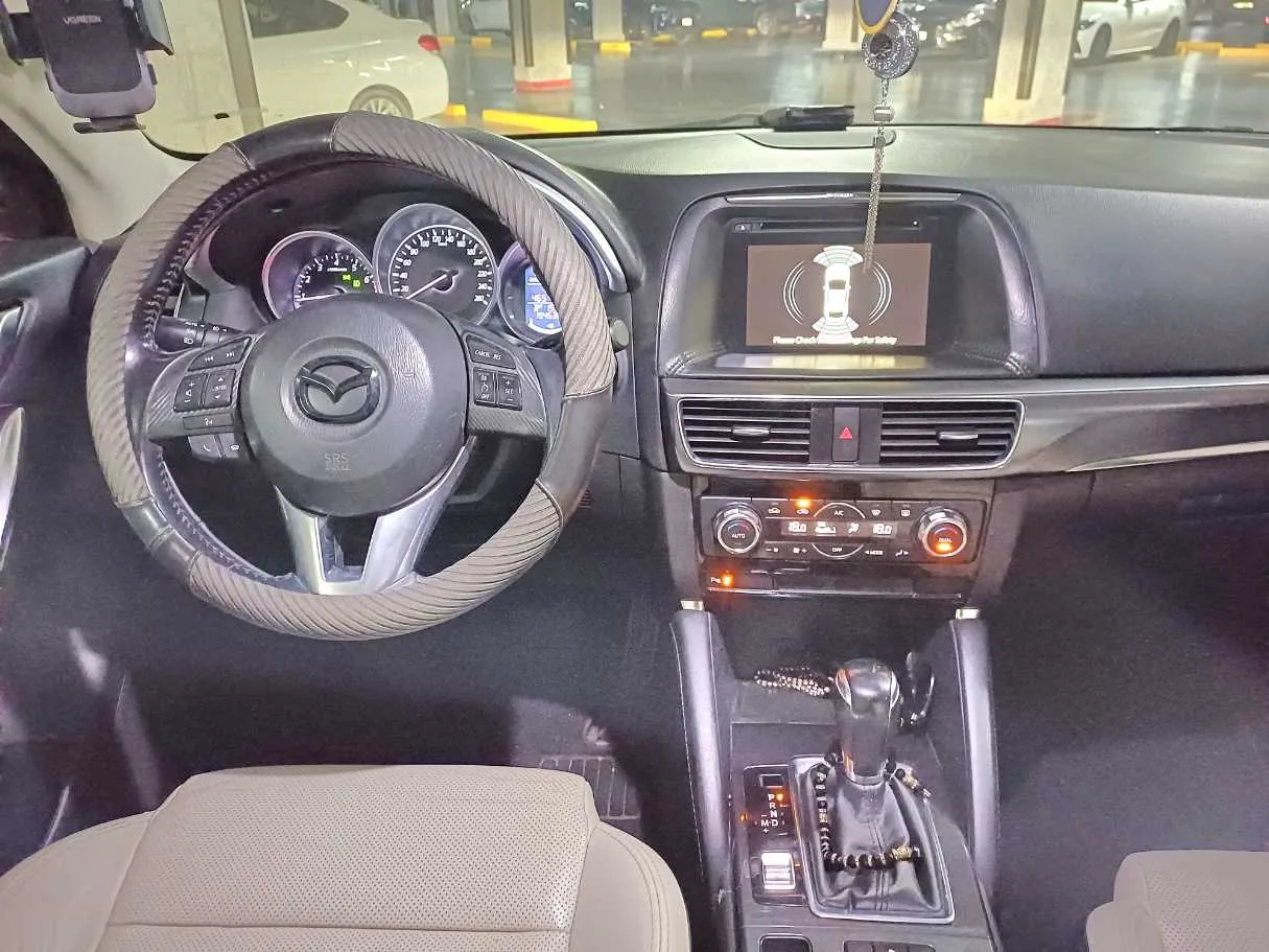 Car image 17