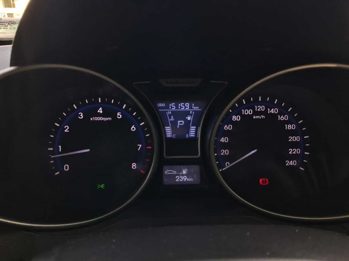 Car image 14