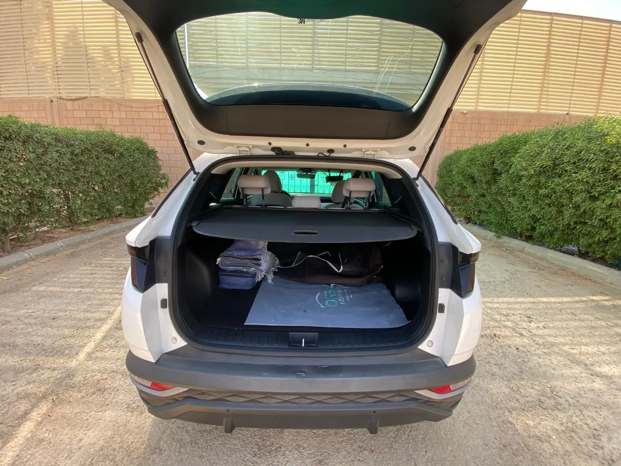 Car image 20