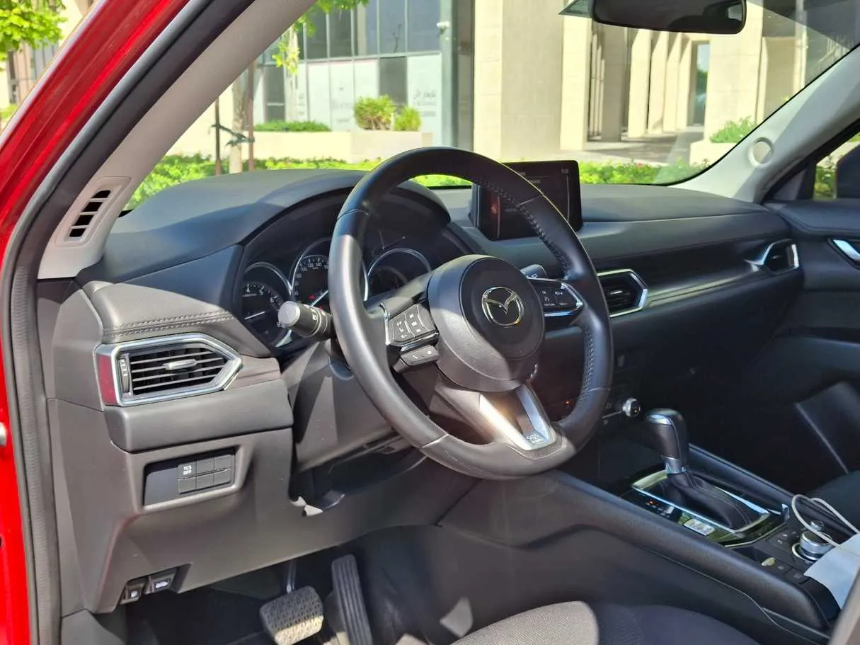 Car image 11