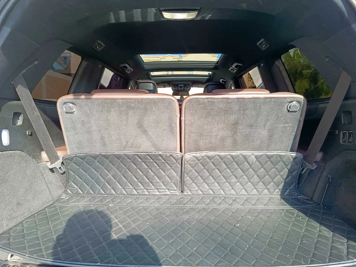Car image 34