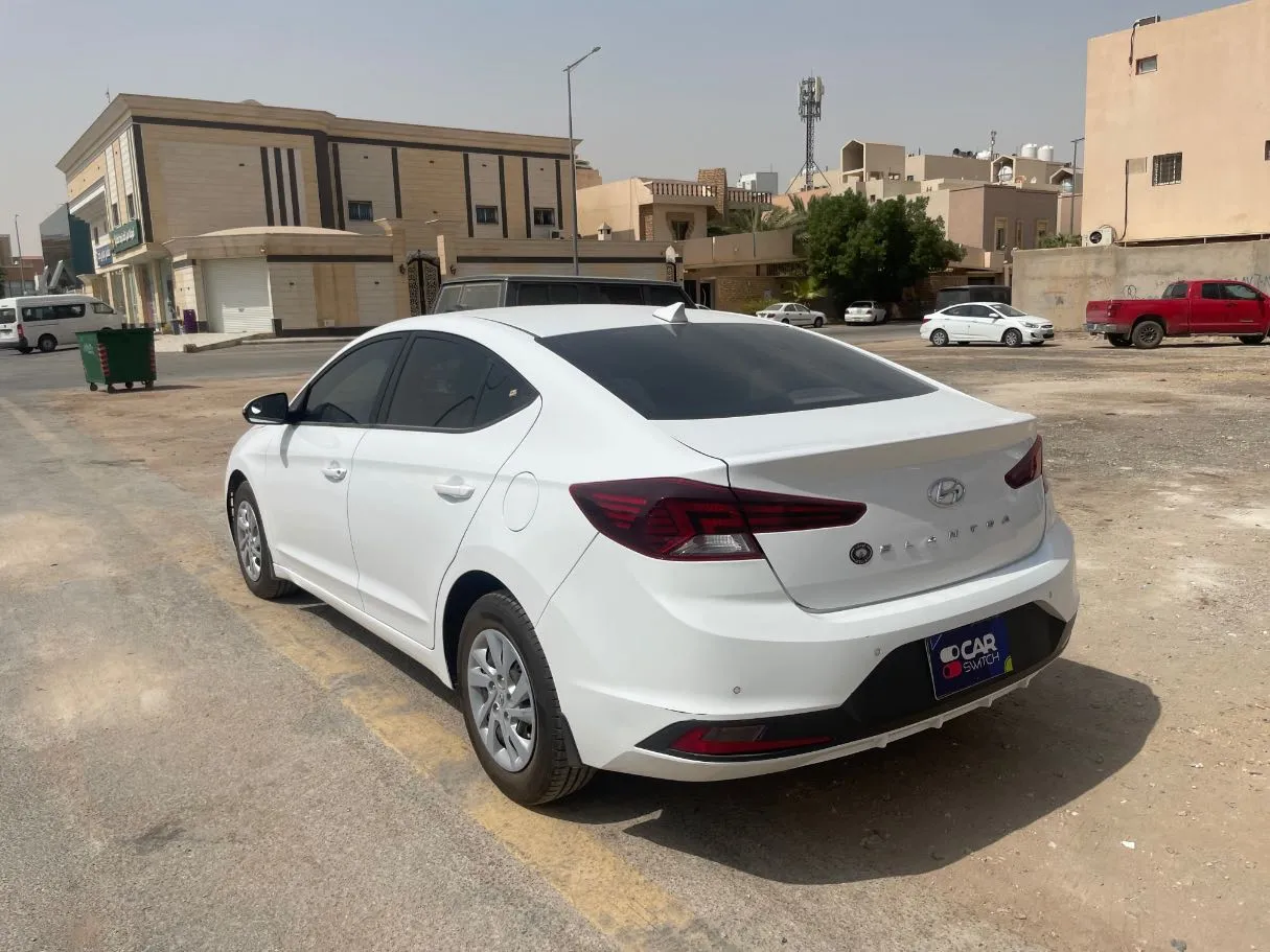 Car image 7