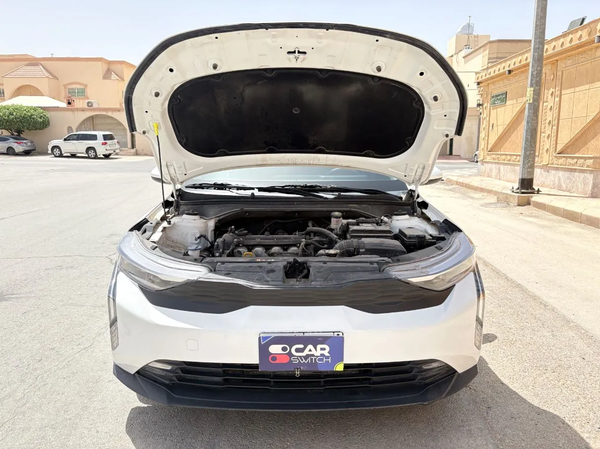 Car image 26