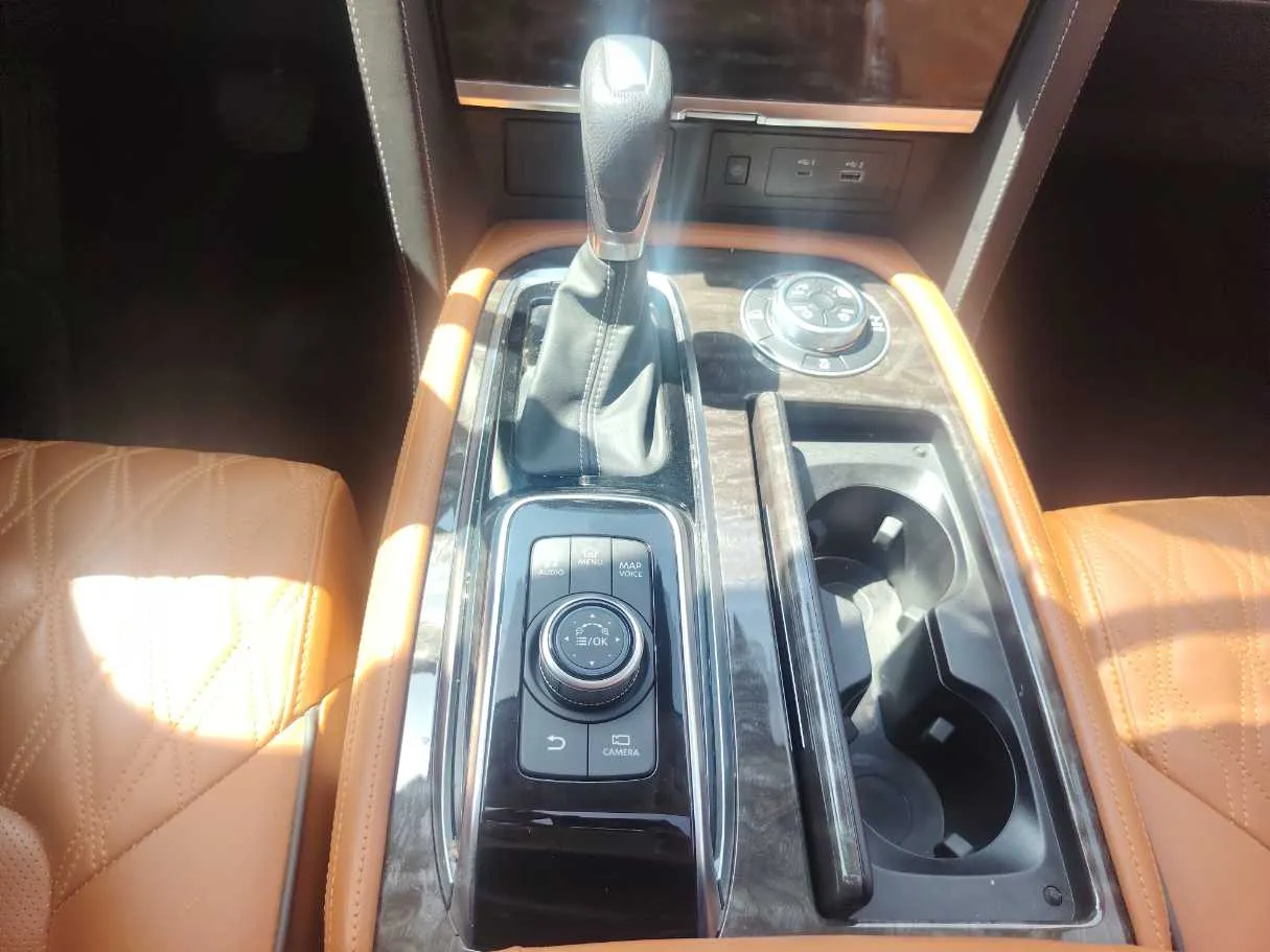 Car image 22