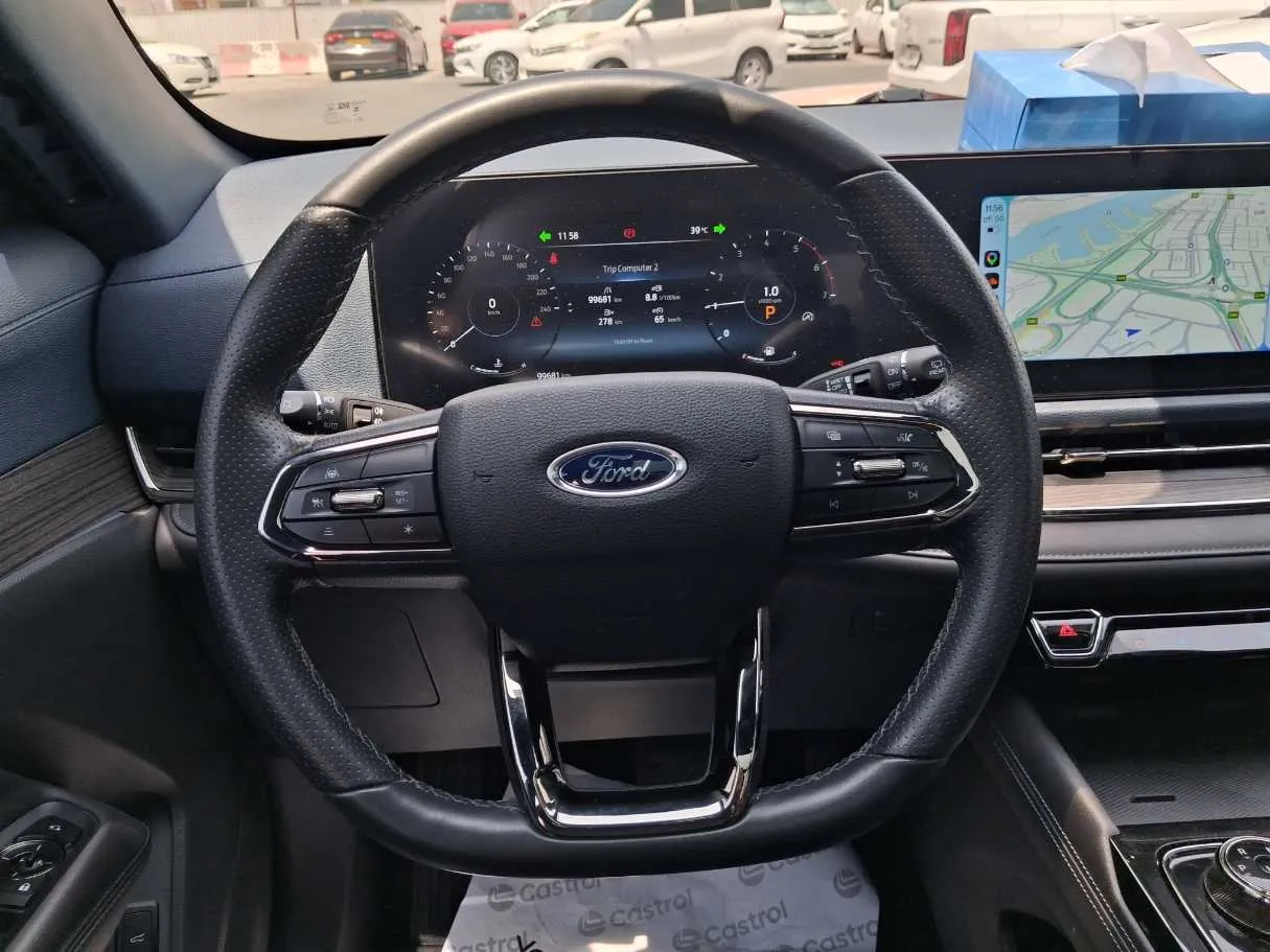 Car image 17