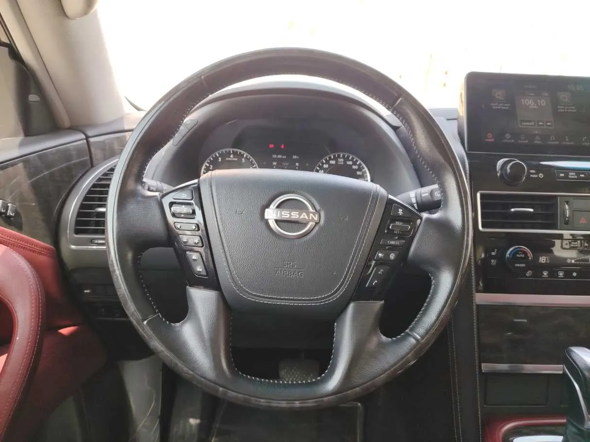 Car image 24
