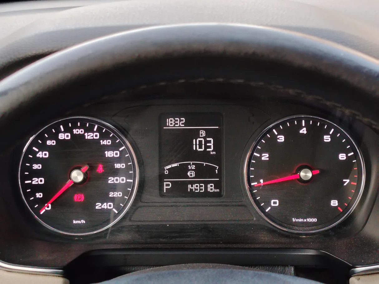 Car image 21