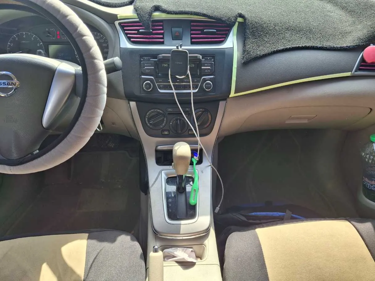 Car image 15