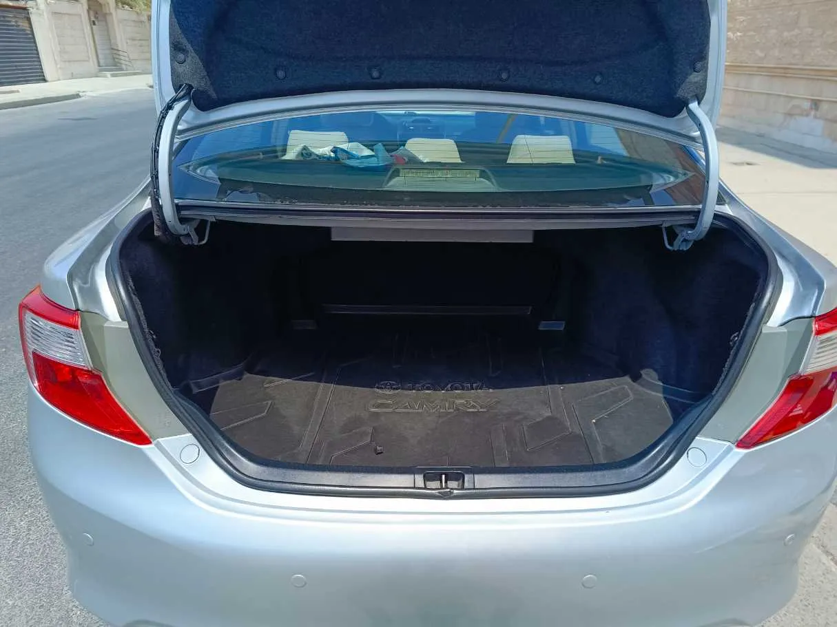 Car image 28