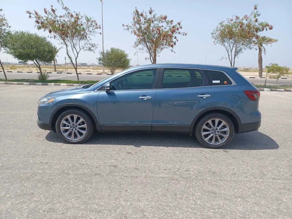 Car image 8