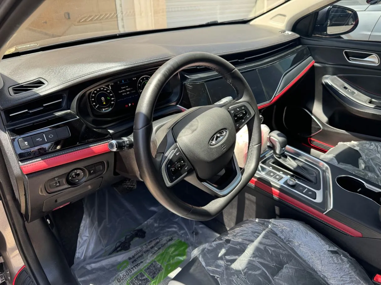 Car image 10