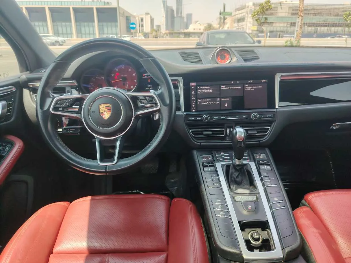Car image 22