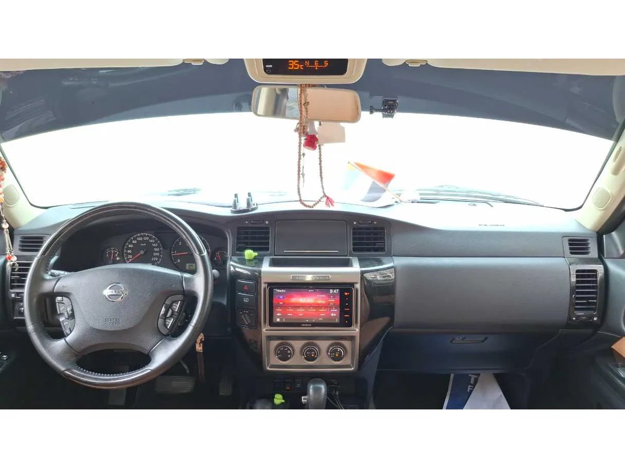 Car image 17