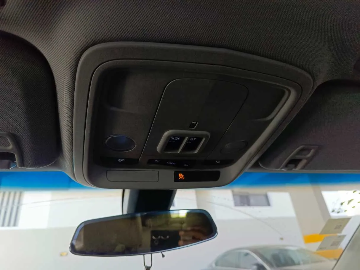 Car image 34