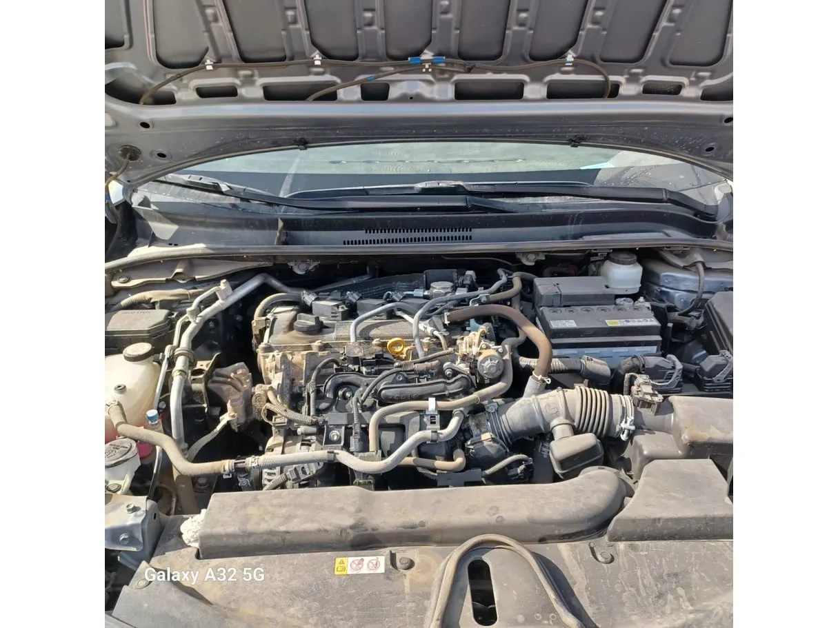 Car image 30