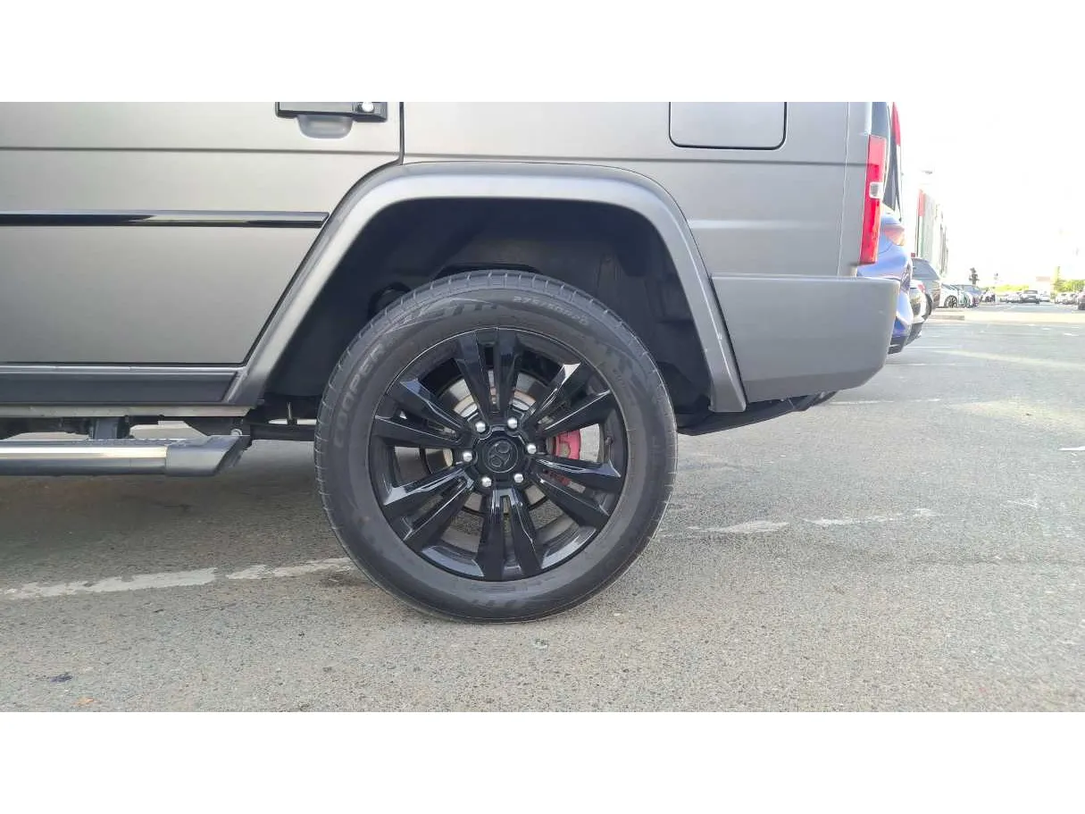 Car image 7