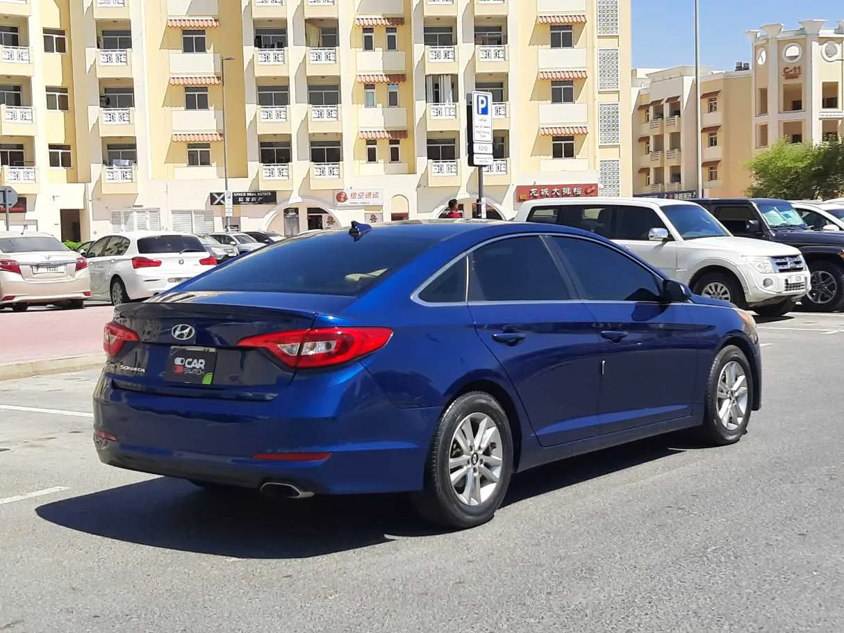 Car image 7