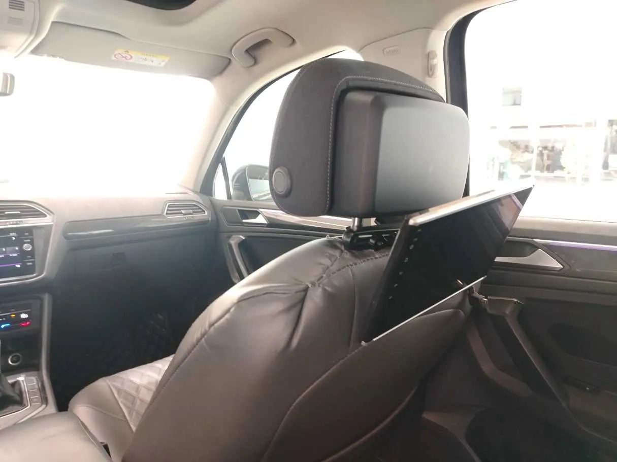 Car image 36