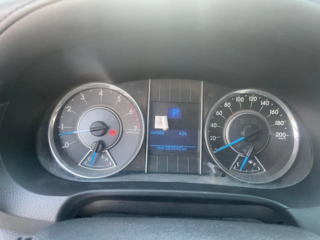 Car image 19