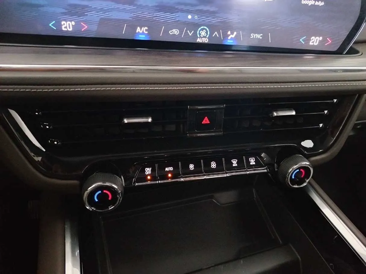 Car image 27