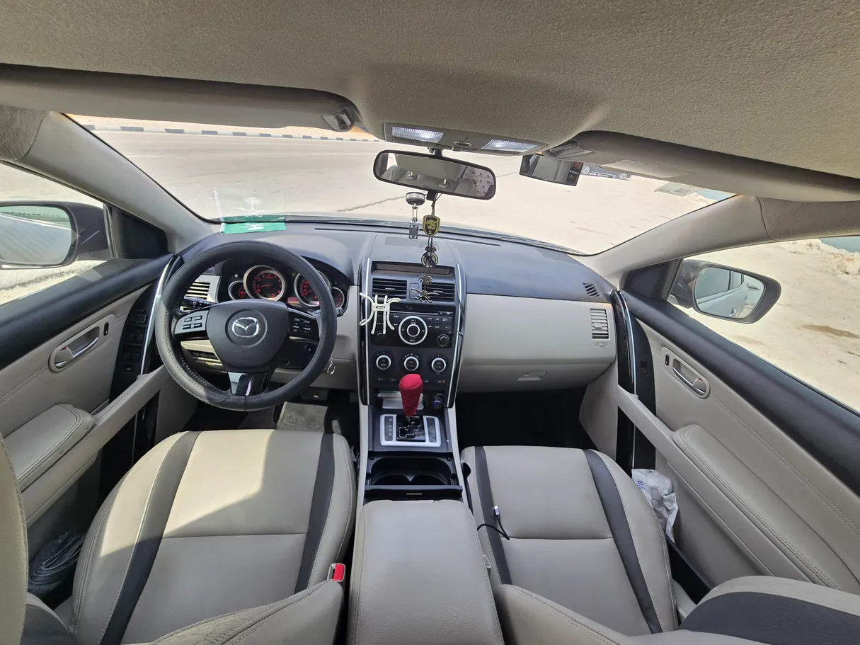 Car image 7