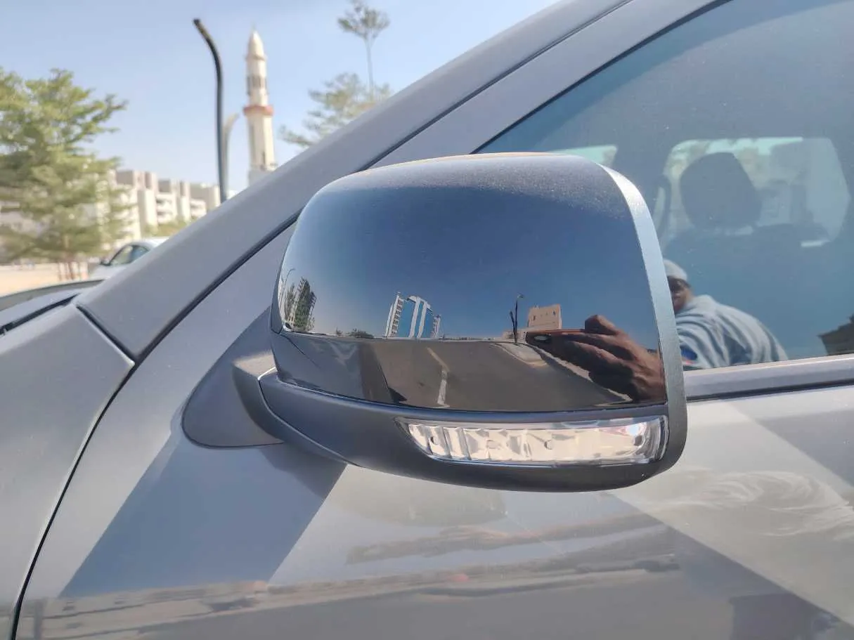Car image 28