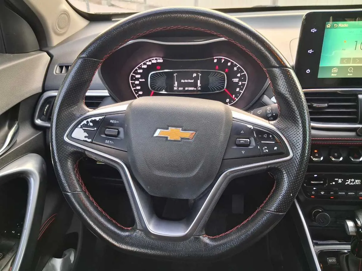 Car image 18