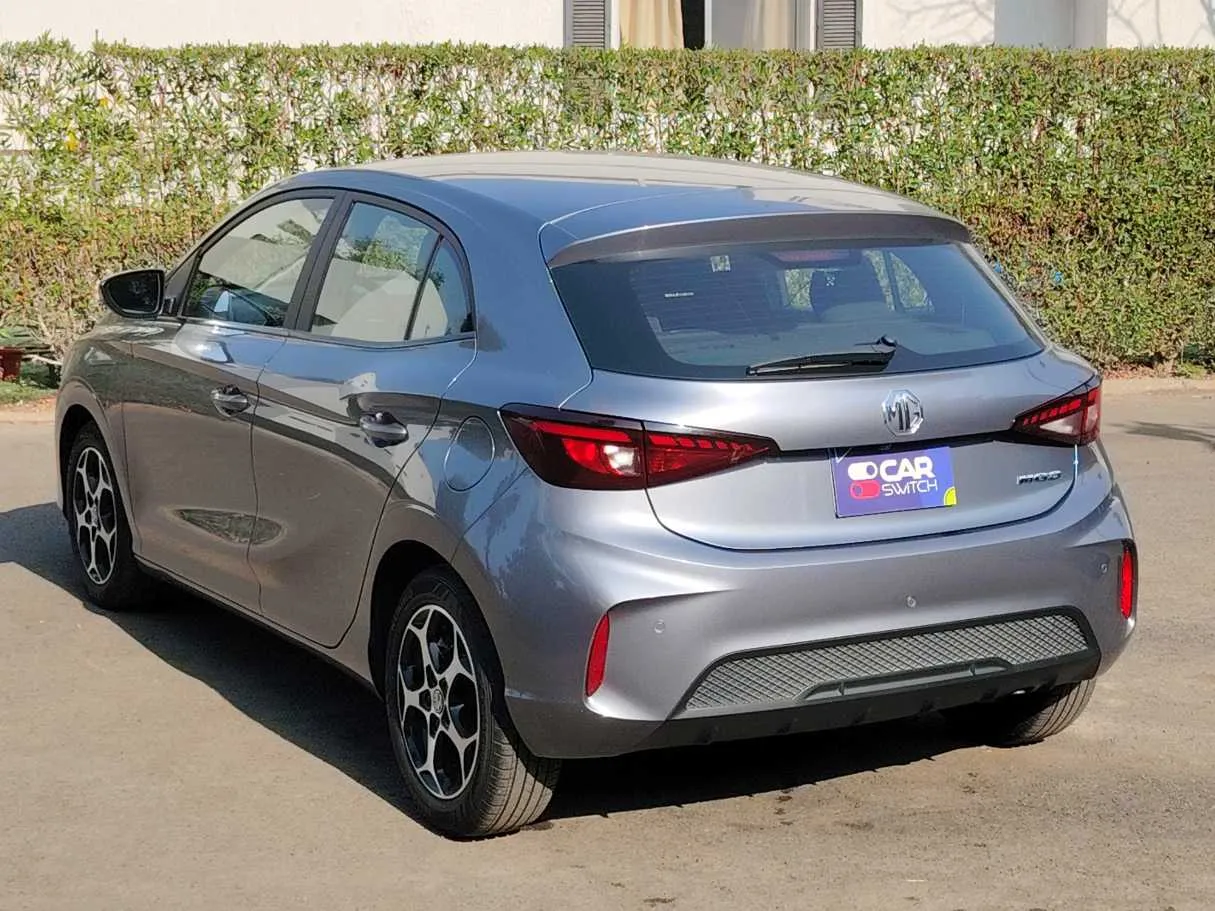 Car image 7