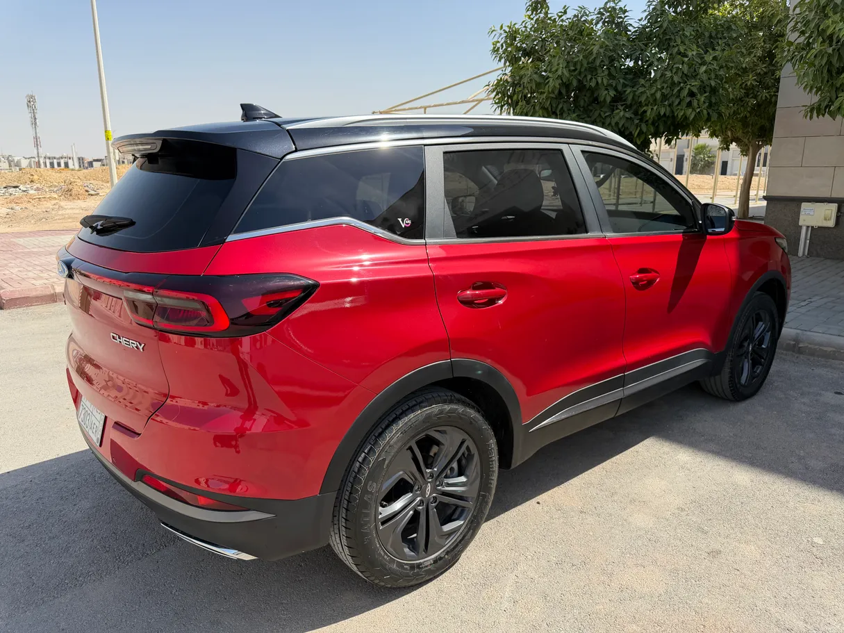 Car image 3