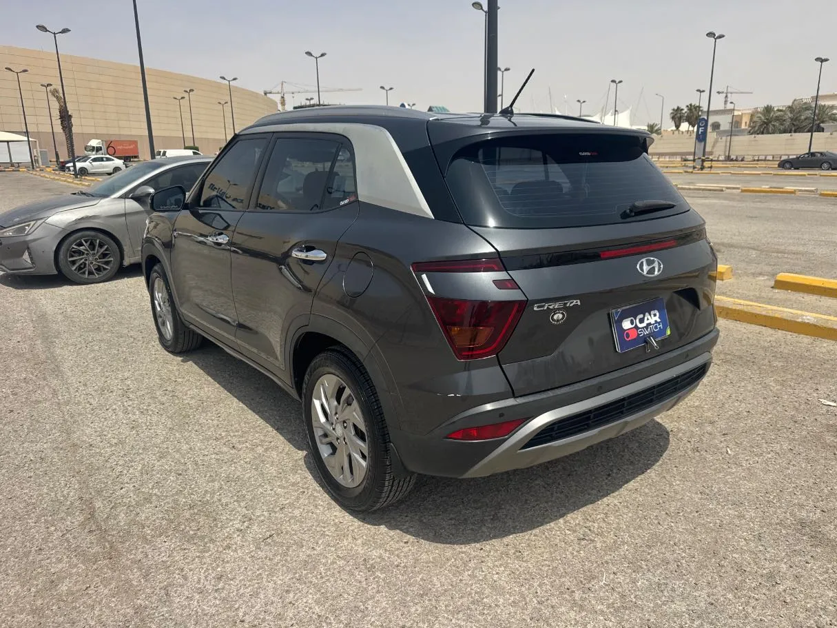 Car image 7