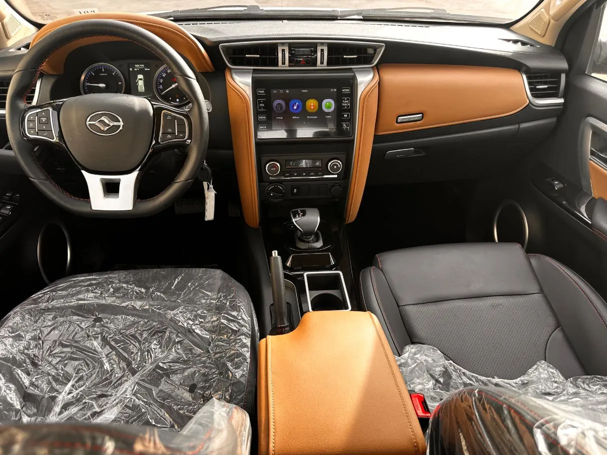 Car image 16