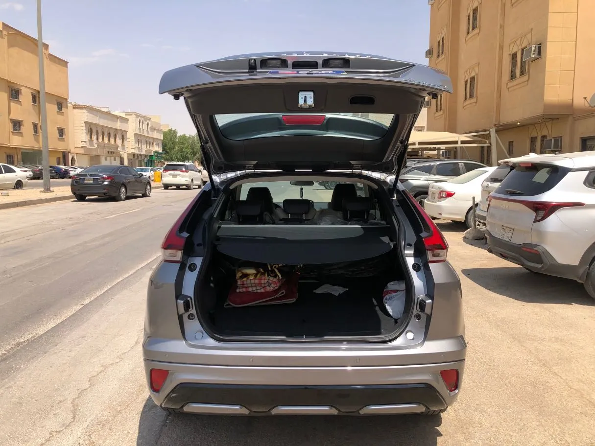 Car image 21