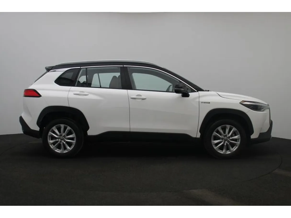 Car image 13