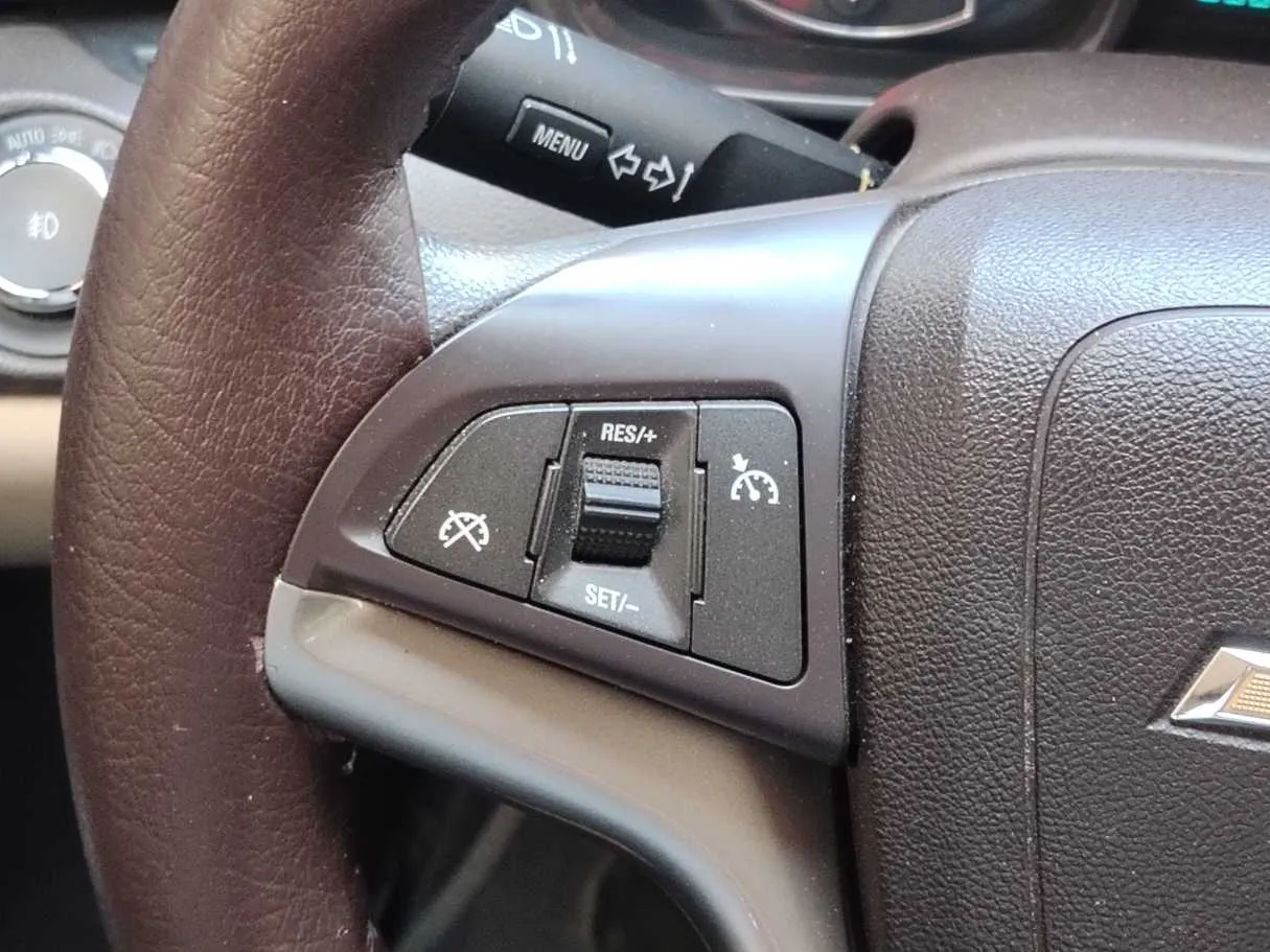 Car image 26