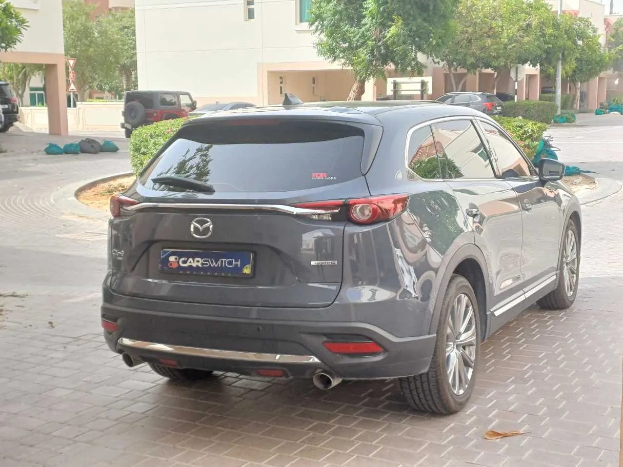 Car image 5